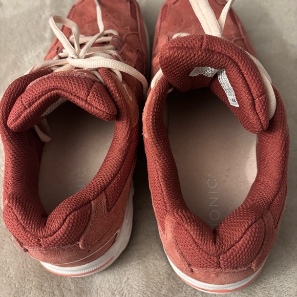 Vionic Walker Women's Plantar Fasciitis Shoe - Pink Rose Suede Size 7.5 - Picture 9 of 15